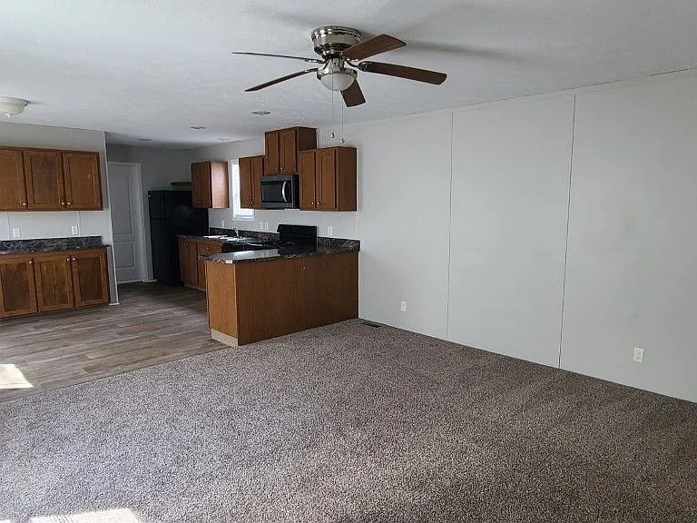 Norton Shores — Photo 36