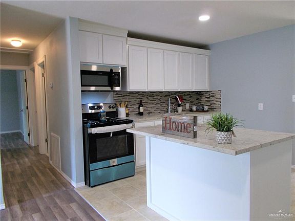 4th image of 106 S Cantu St