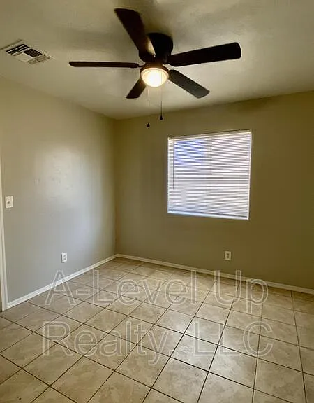 913 E 34th St #1 — Photo 17