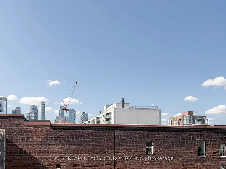 10 Willison Sq #708 — Photo 13