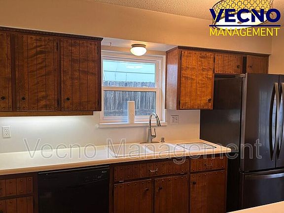 5th image of 3643 Richwood Dr Unit 1