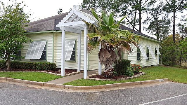 1st image of 4375 Lindsey Ln #1