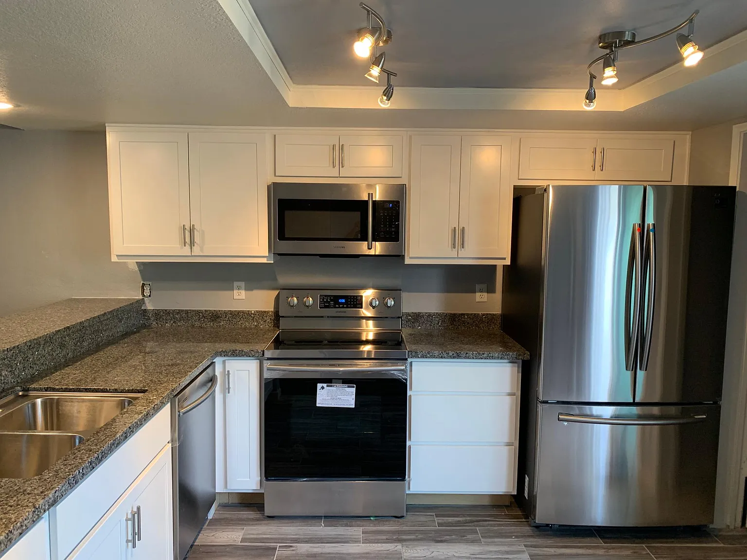 3 bed, 2.5 bath, 1184 sqft, $1,750 — Photo 1