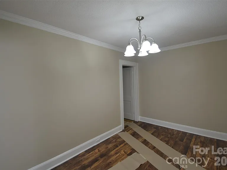 800 Arbor St NE — Photo 6