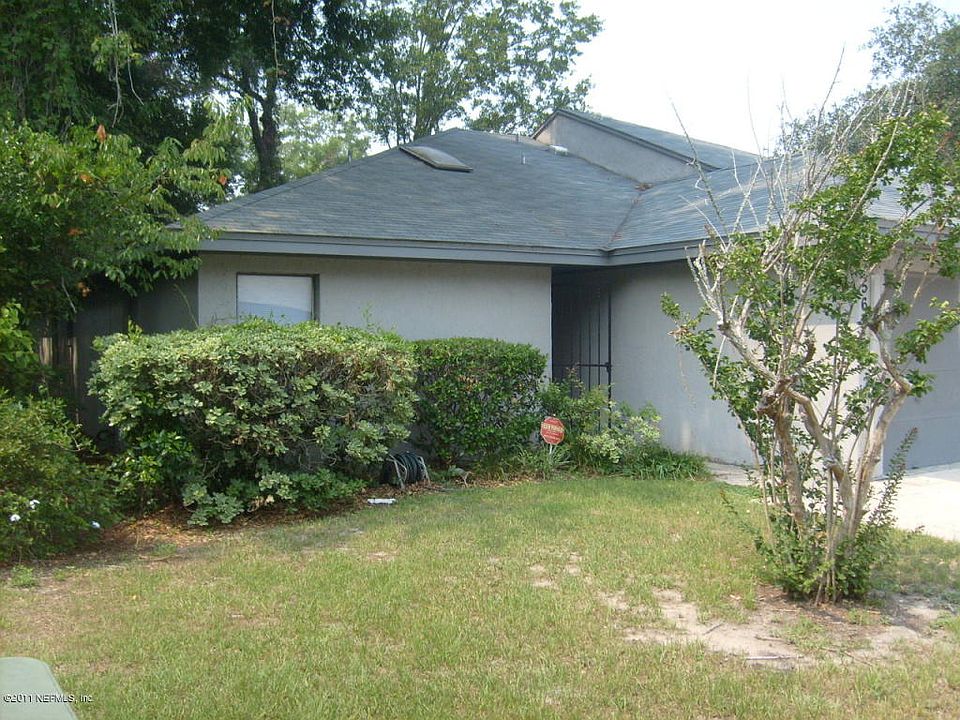 1st image of 5686 Pinehill Ln