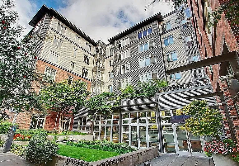 1610 Belmont Ave #210 — Photo 1