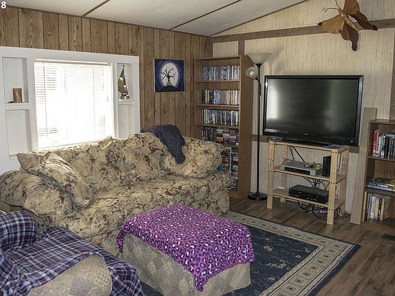 4th image of 449 N Deerlane Dr