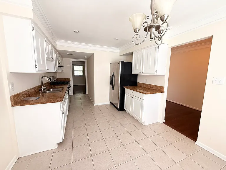 14899 Emberdale Dr — Photo 2