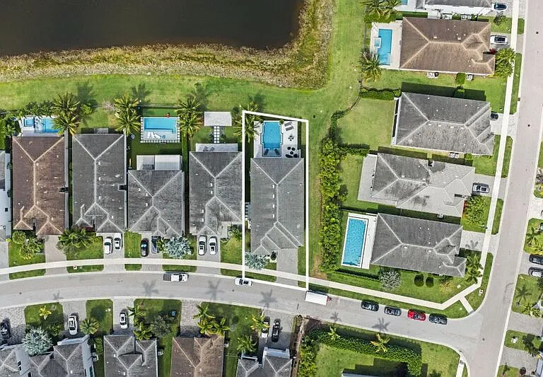 8599 Tower Bridge Ct — Photo 30