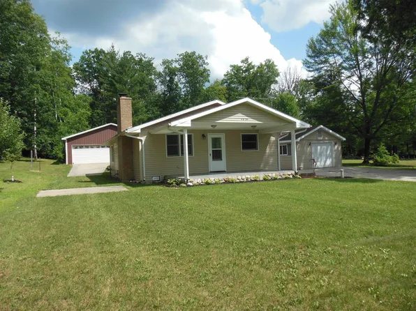 4834 Mary Jo Dr, Harrison, MI 48625