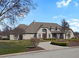 1701 W Meadowlark Dr, Pontiac, IL 61764