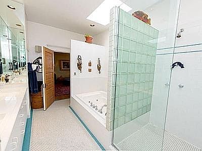 3rd image of 537 W Fullerton Pkwy #3RDFLT