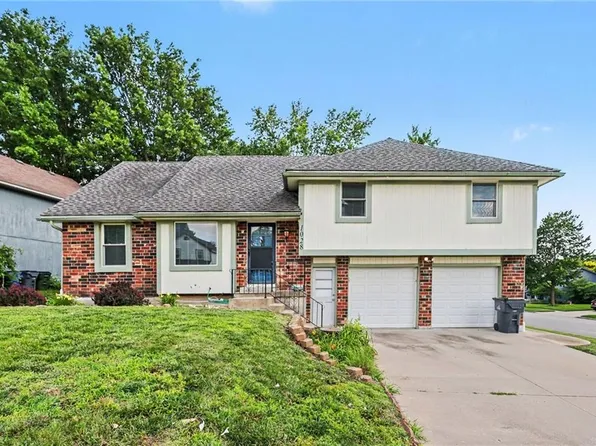 1028 S Lindenwood Dr, Olathe, KS 66062