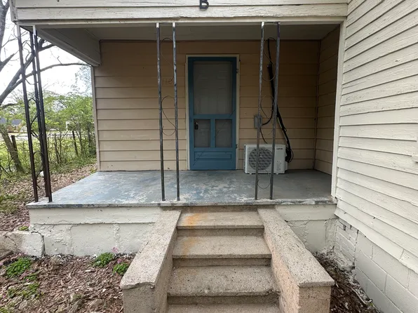 1108 Lake St #B, Opelika, AL 36801