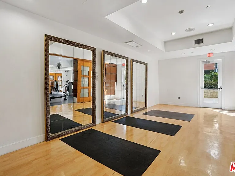 100 S Alameda St #150 — Photo 41