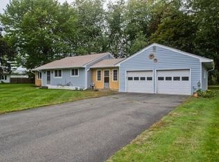 55 North St, Hatfield, MA 01038