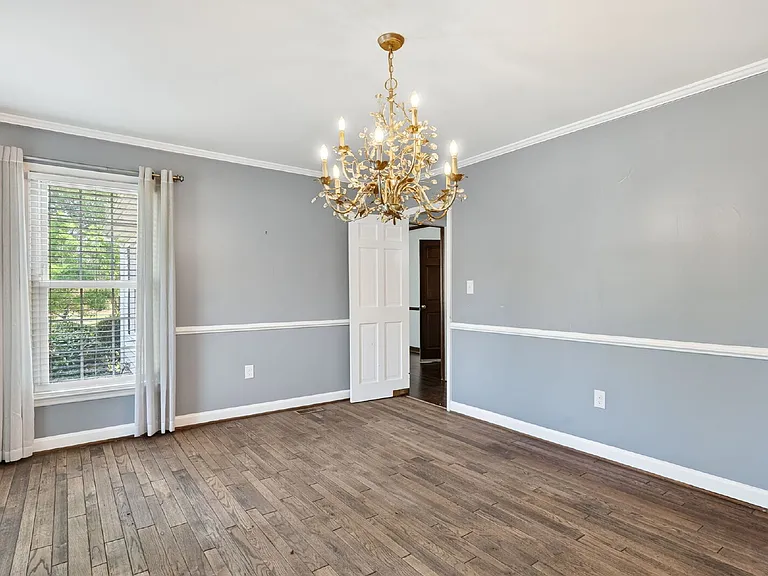 636 N Wilkinson Dr — Photo 10