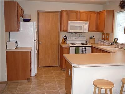 3rd image of 8834 161st St E