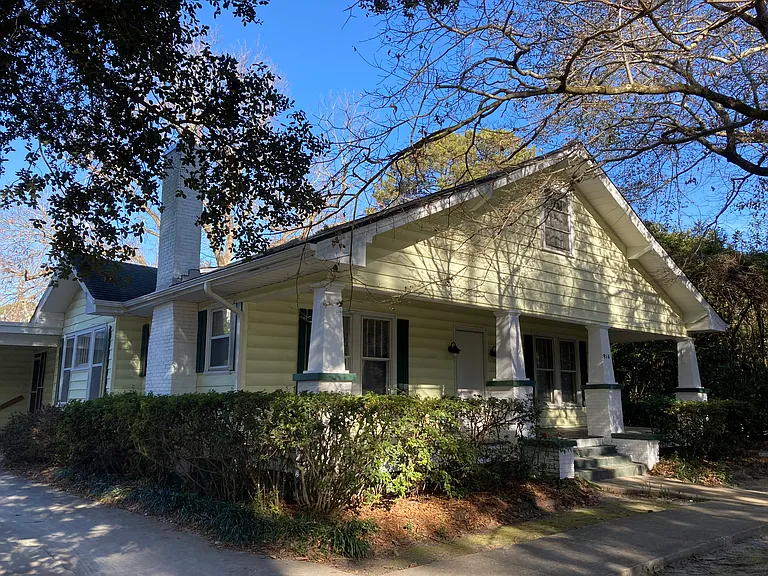 914 Bonham Ave — Photo 1