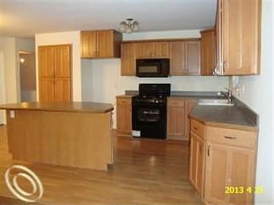 3rd image of 5961 Brynthrop Dr