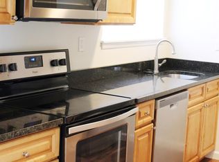 11 Fox Hill Ln, Enfield, CT 06082