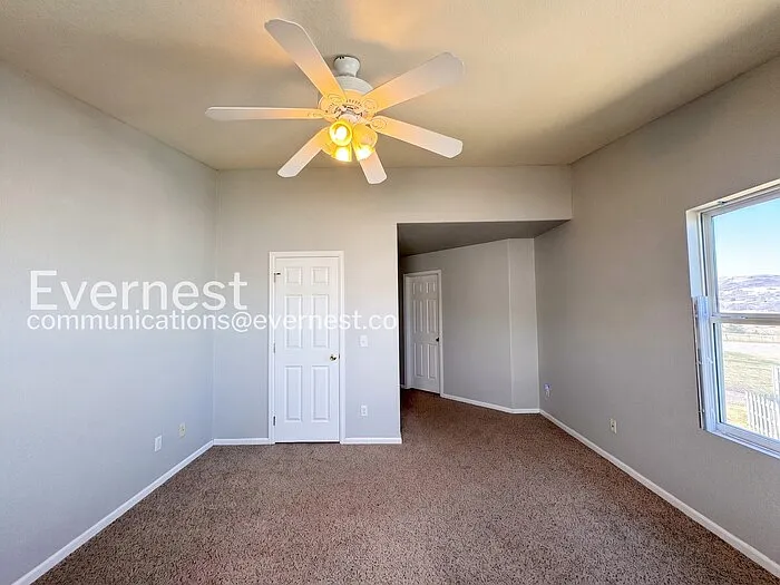 2040 Oakcrest Cir — Photo 18