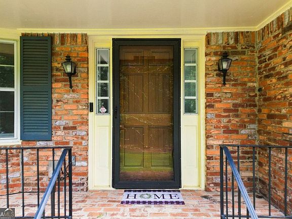 3rd image of 5013 Fox Forest Cir SW