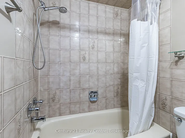 34 Niagara Pl #BASEMENT — Photo 12