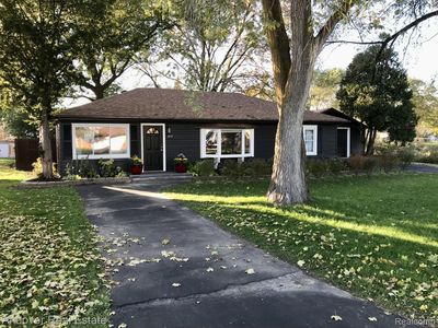 2832 Harrison Ave, Rochester, MI, 48307