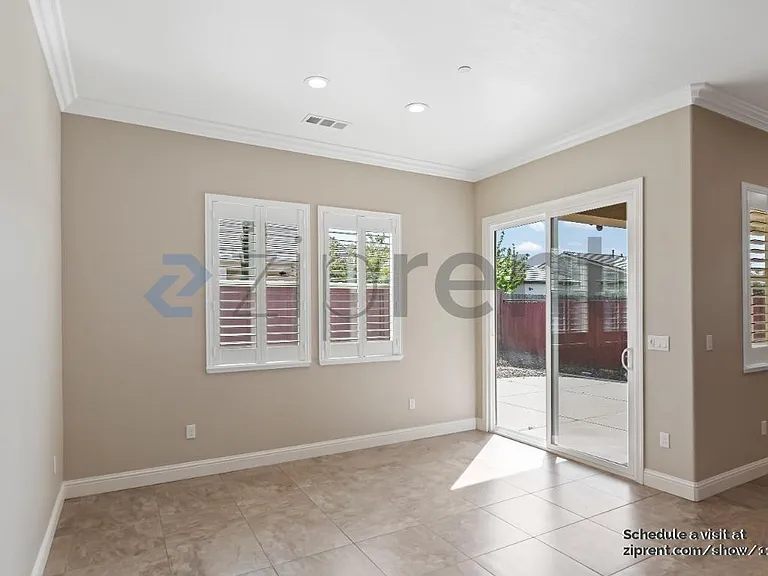 1462 Cruz St — Photo 10