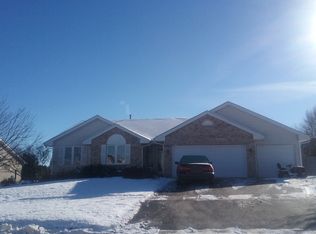 207 Sherman Ln, Poplar Grove, IL 61065