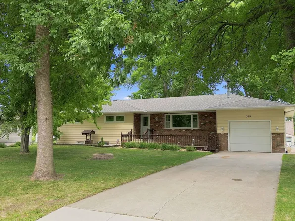 319 Maple Ave S, Maple Lake, MN 55358