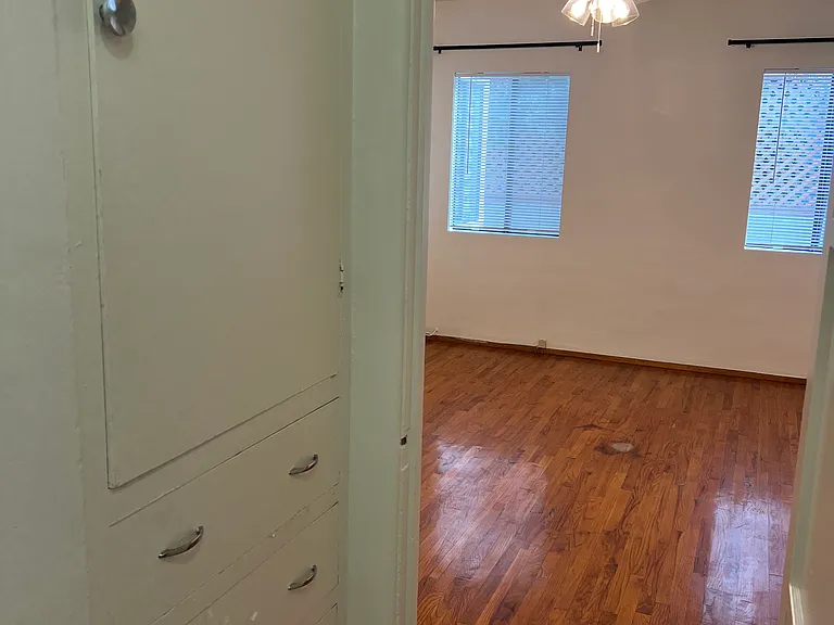 Hallway Entry to Bedroom
