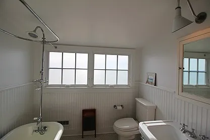 80 Peconic Ave — Photo 18