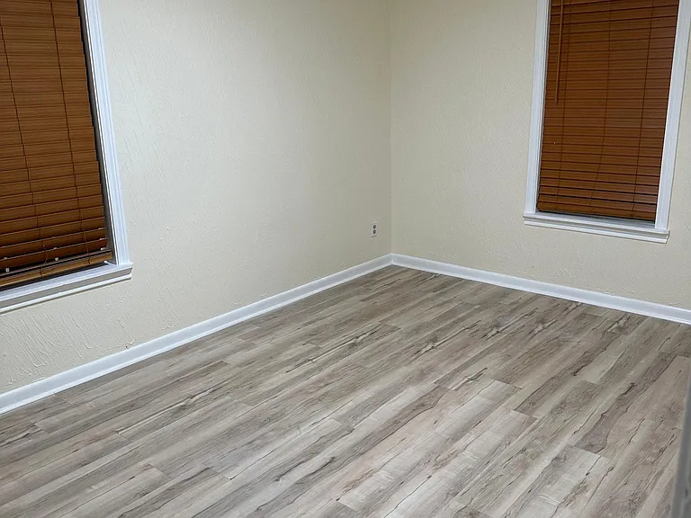 3rd bedroom with closet