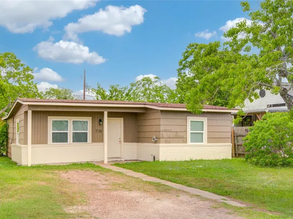 726 W 6th St, Freeport, TX 77541