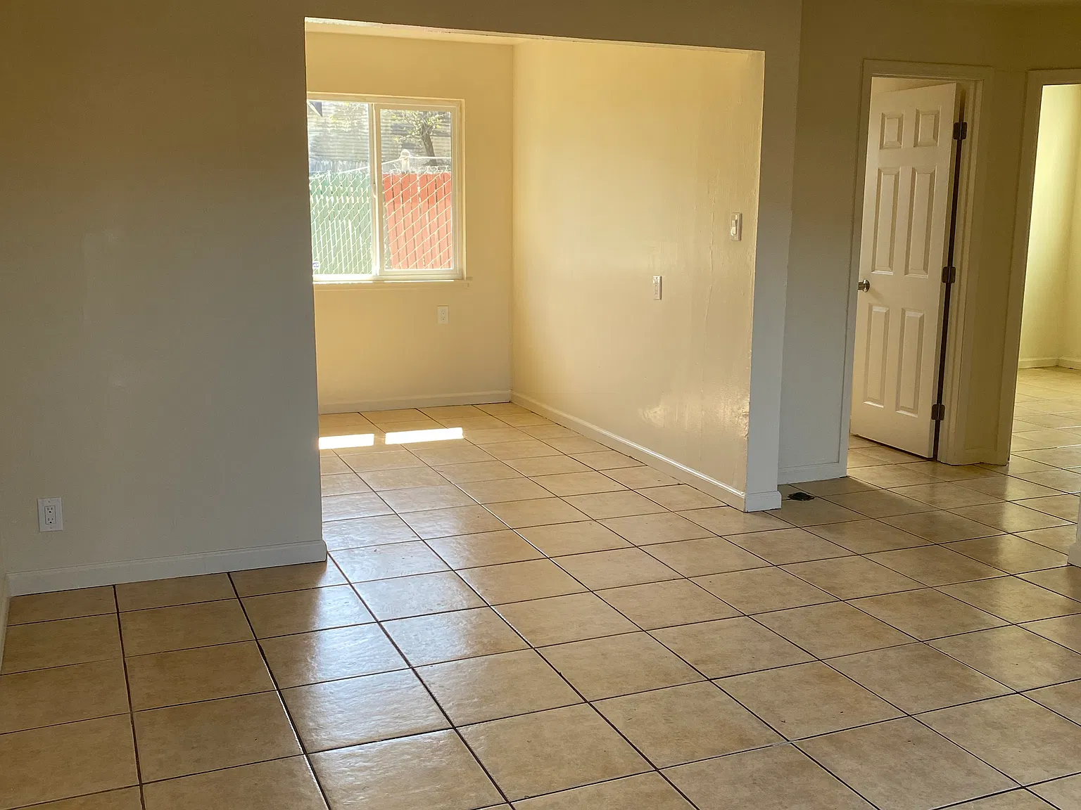 2 bed, 800 sqft, $2,450 — Photo 3