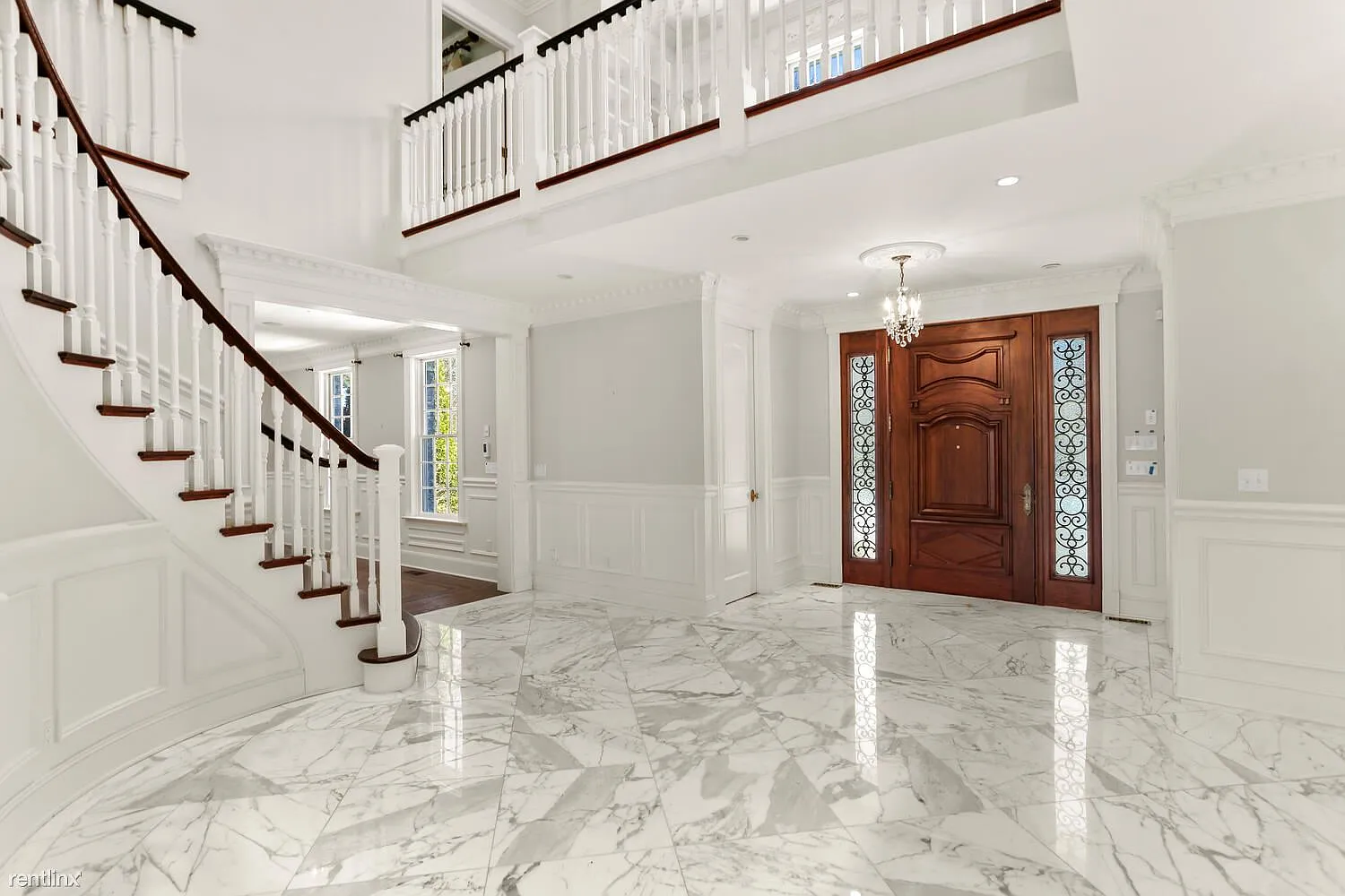 5 bed, 6.0 bath, 6500 sqft, $17,500 — Photo 3
