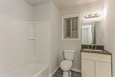 5th image of 100 Terrace Dr NE APT 9