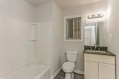 100 Terrace Dr NE #4 — Photo 6