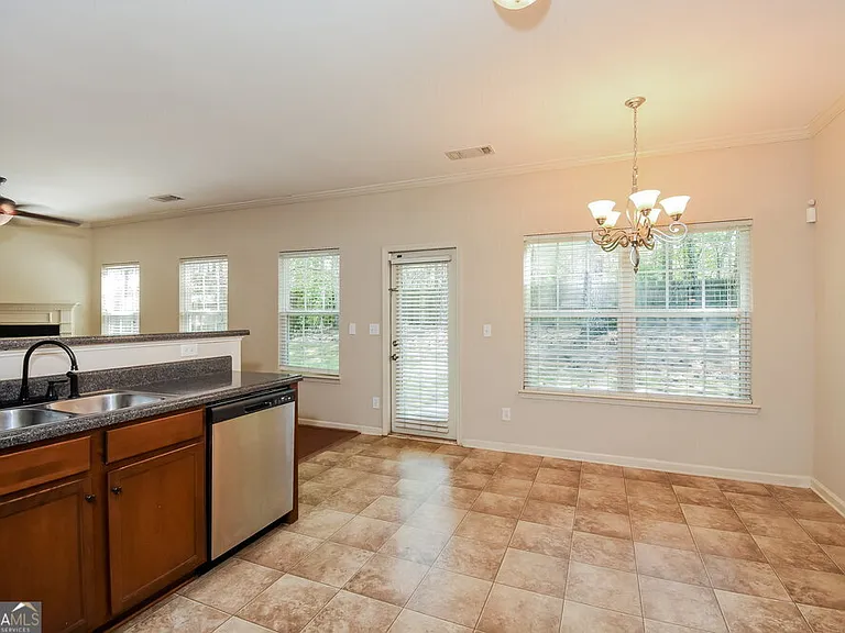 5013 Amethyst Dr — Photo 8