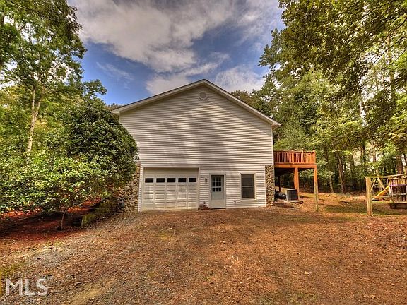 3rd image of 71 Forest Glen Dr