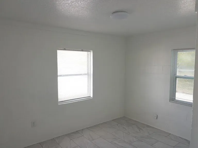 139 W 8th St #8 — Photo 10