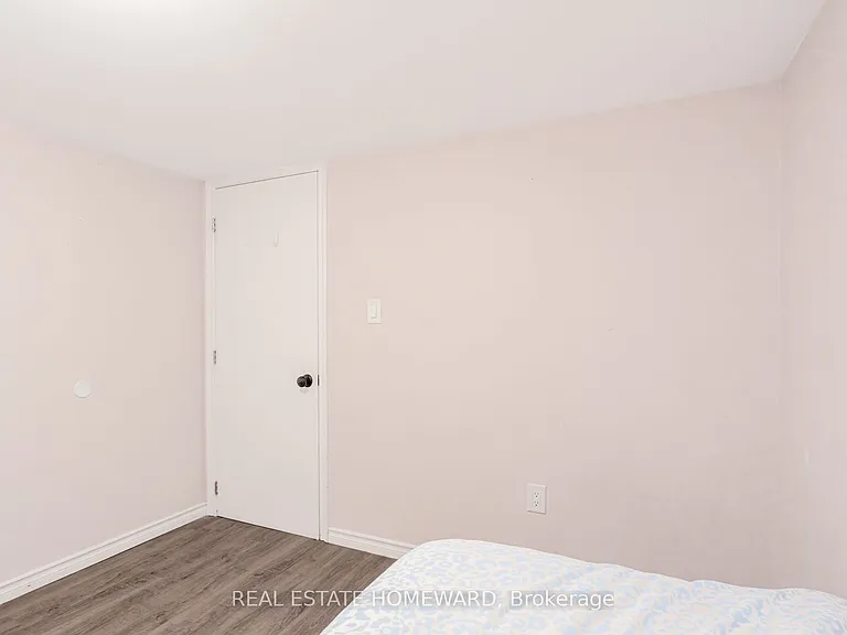 113 Porchester Dr #BASEMENT — Photo 23