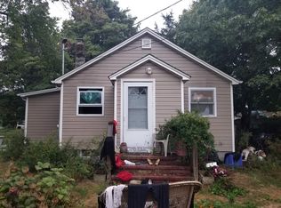 231 Elm Rd W, Mastic Beach, NY 11951