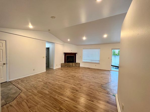 912 Fawn Cir