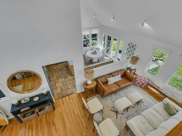 6 Nidzyn Ave — Photo 24