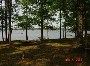 327 Windy Cove Ln, Ridgeway, SC 29130