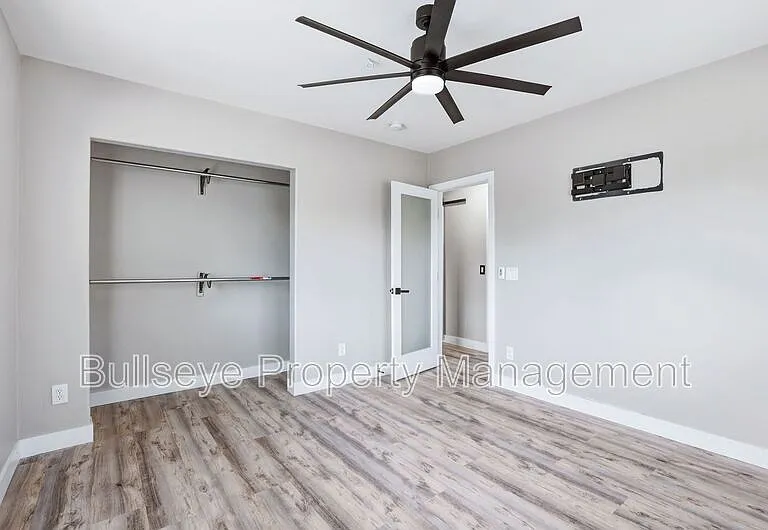 2022 N 40th St — Photo 23