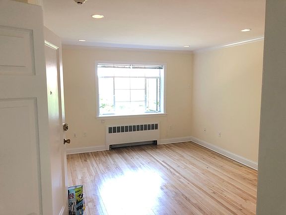 5th image of 73 Saint Paul St